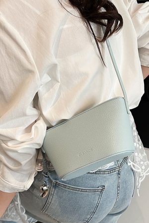 Korean Style Casual Bucket Bag for Women, Trendy INS Shoulder Bag, High-End Spring 2025 Fashion Accessory