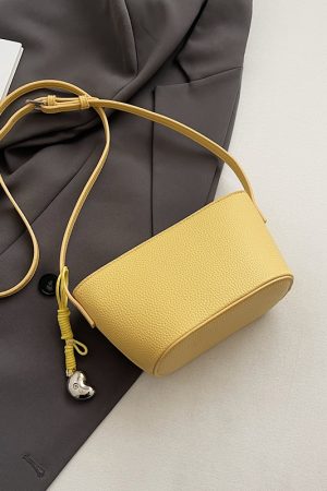 Korean Style Casual Bucket Bag for Women, Trendy INS Shoulder Bag, High-End Spring 2025 Fashion Accessory