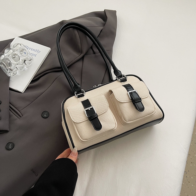 Korean Style Casual Shoulder Bag for Work Commute, Spring 2025, High-End Feel, Multiple Pockets, Versatile Everyday Use Korean Style Casual Shoulder Bag for Work Commute, Spring 2025, High-End Feel, Multiple Pockets, Versatile Everyday Use