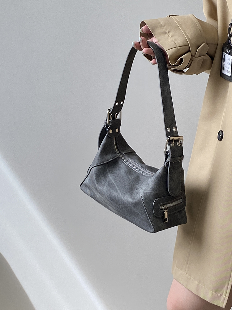 Korean Style Denim Underarm Bag for Women - Niche Design Handheld Motorcycle Small Shoulder Bag 2025 Fashion Trend Korean Style Denim Underarm Bag for Women - Niche Design Handheld Motorcycle Small Shoulder Bag 2025 Fashion Trend