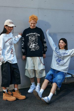 Korean Style Hand-Drawn Graffiti Long Sleeve T-Shirt for Couples, Loose Fit, Lazy Wind Angel Elf Design