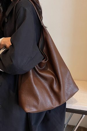 Korean Style Large-Capacity Shoulder Bag for Women - Retro Versatile Tote for Work and Commuting - Autumn Winter 2025 Collection
