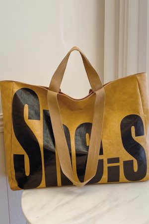 Korean-Style Large-Capacity Tote Bag for Women - 2025 Autumn Winter Literary Letter Print Shoulder Bag, Versatile Fashion Accessory