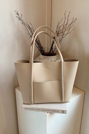 Korean Style Large-Capacity Tote Bag for Women - Fashionable Autumn/Winter 2025 Model for Work and Commuting