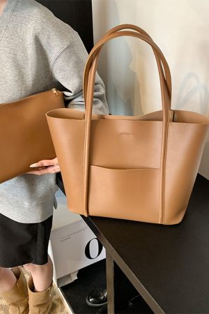 Korean Style Large-Capacity Tote Bag for Women - Fashionable Autumn/Winter 2025 Model for Work and Commuting