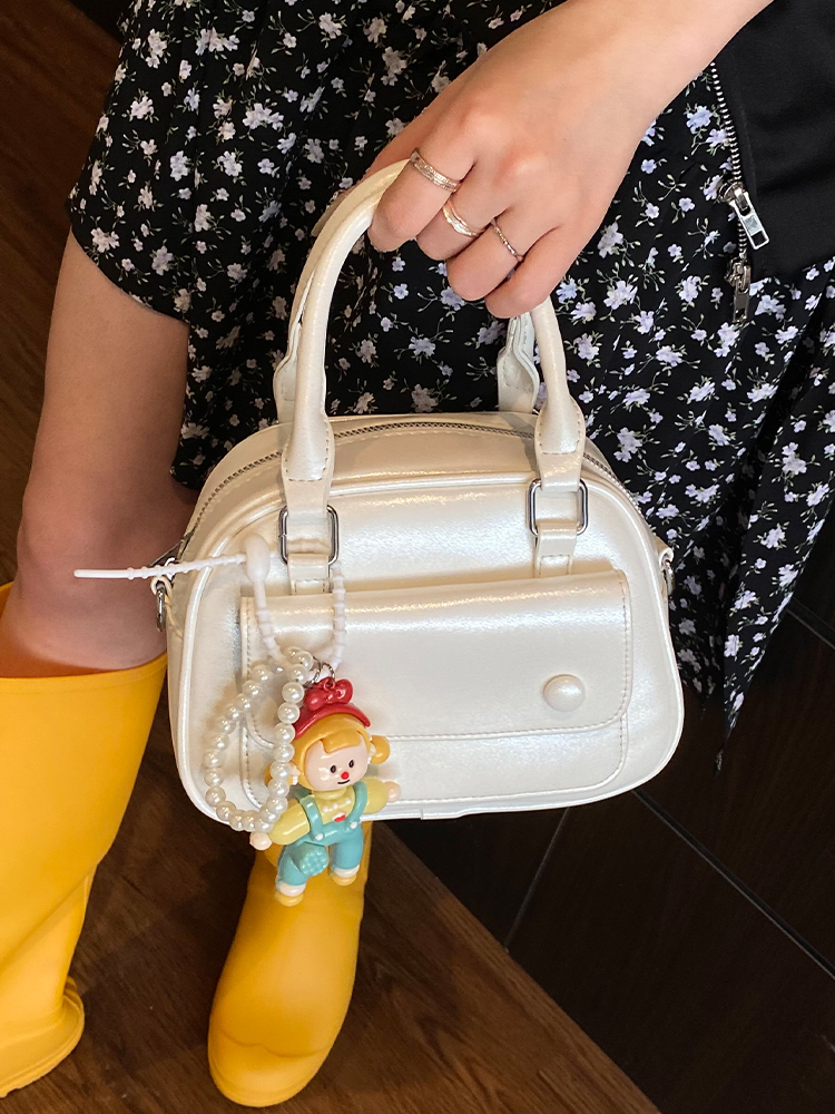 Korean-Style Minimalist Casual Crossbody Handbag for Women - High-Quality Small Square Bag for Summer 2025 Fashion Korean-Style Minimalist Casual Crossbody Handbag for Women - High-Quality Small Square Bag for Summer 2025 Fashion