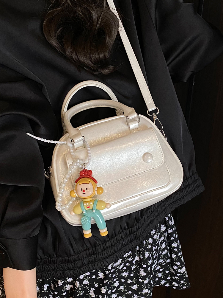 Korean-Style Minimalist Casual Crossbody Handbag for Women - High-Quality Small Square Bag for Summer 2025 Fashion Korean-Style Minimalist Casual Crossbody Handbag for Women - High-Quality Small Square Bag for Summer 2025 Fashion