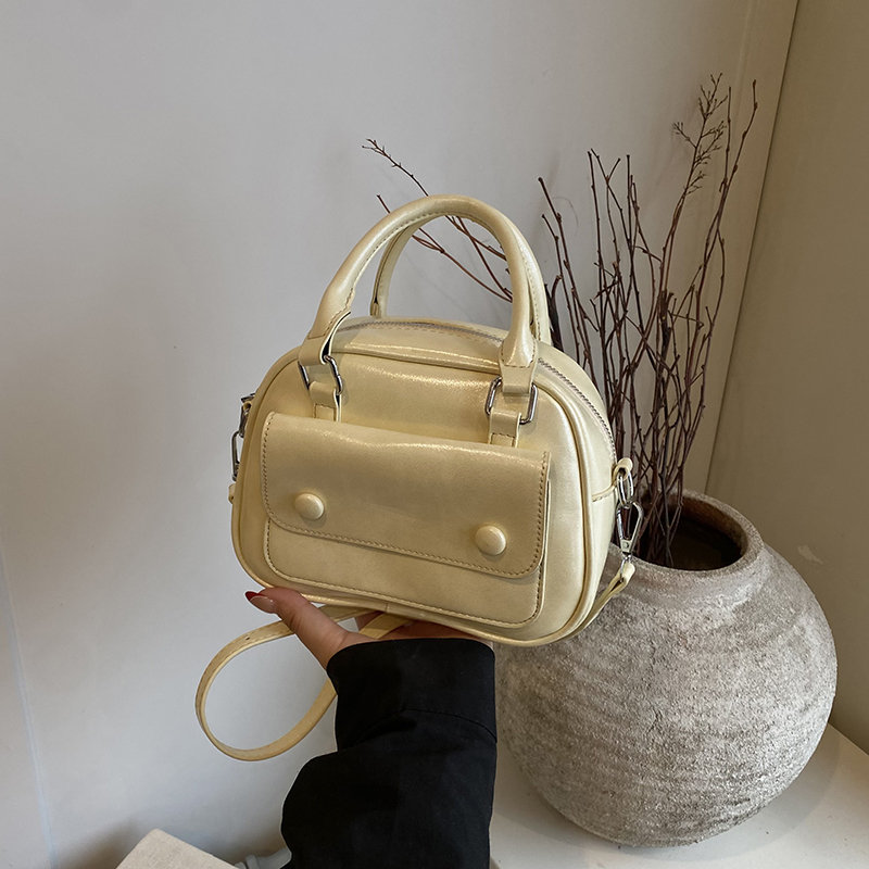 Korean-Style Minimalist Casual Crossbody Handbag for Women - High-Quality Small Square Bag for Summer 2025 Fashion Korean-Style Minimalist Casual Crossbody Handbag for Women - High-Quality Small Square Bag for Summer 2025 Fashion