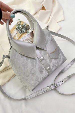 Korean-Style Minimalist Crossbody Handbag for Women, Trendy Casual Design 2025, Niche Personality Fashion Bag
