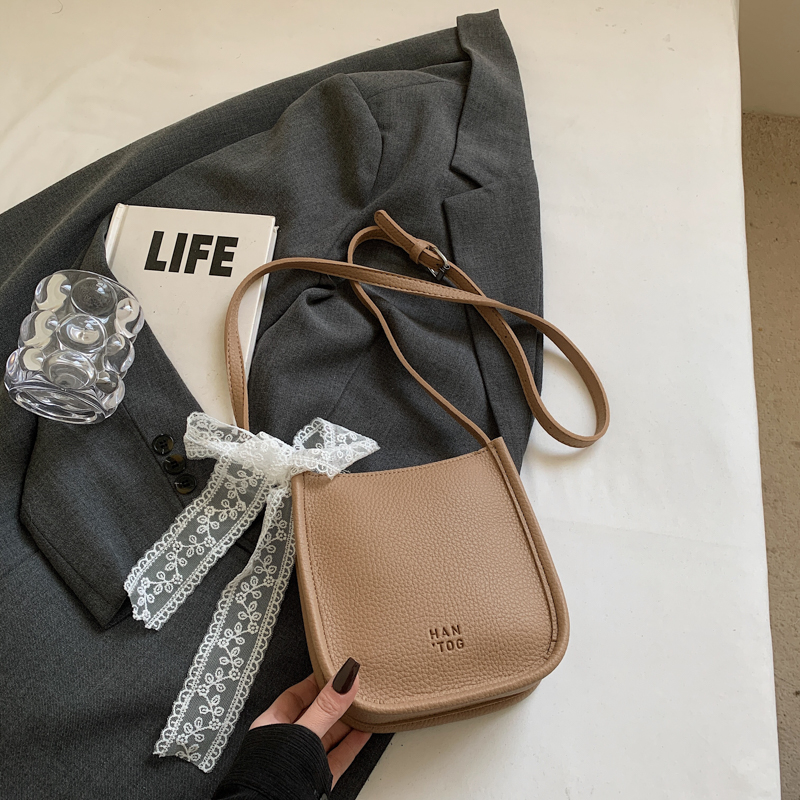 Korean Style Minimalist Fashion Bucket Bag for Women - Small Summer 2025 Crossbody Phone Bag Korean Style Minimalist Fashion Bucket Bag for Women - Small Summer 2025 Crossbody Phone Bag