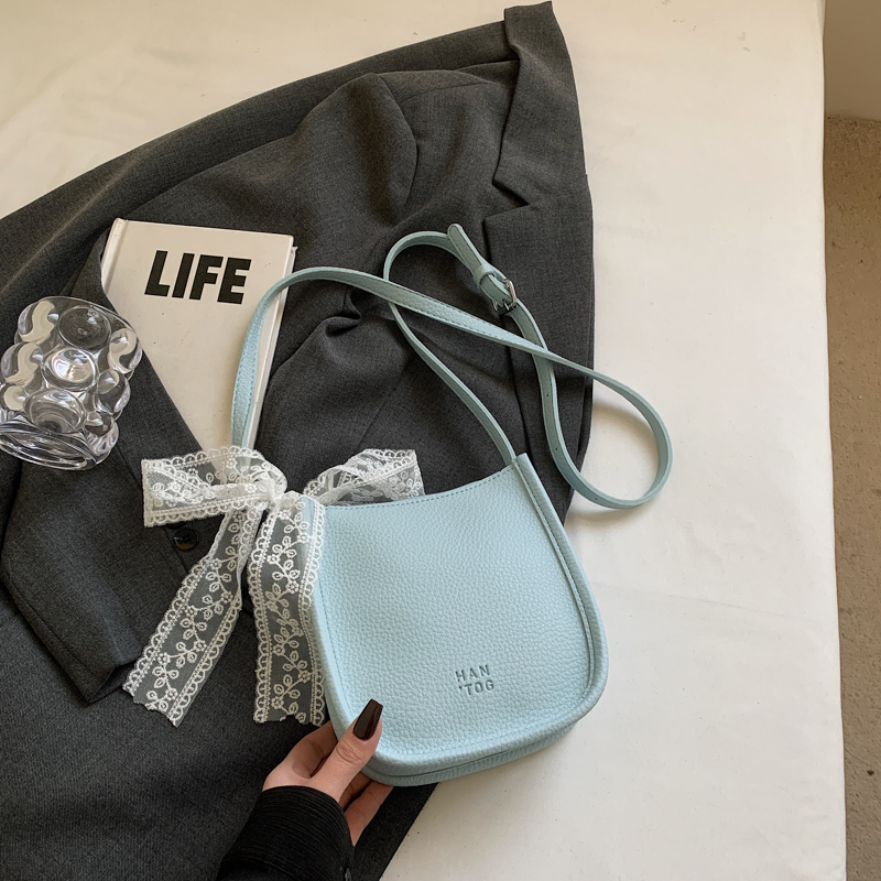 Korean Style Minimalist Fashion Bucket Bag for Women - Small Summer 2025 Crossbody Phone Bag Korean Style Minimalist Fashion Bucket Bag for Women - Small Summer 2025 Crossbody Phone Bag