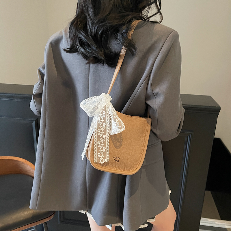 Korean Style Minimalist Fashion Bucket Bag for Women - Small Summer 2025 Crossbody Phone Bag Korean Style Minimalist Fashion Bucket Bag for Women - Small Summer 2025 Crossbody Phone Bag