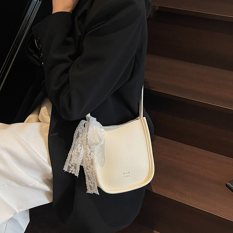 Korean Style Minimalist Fashion Bucket Bag for Women - Small Summer 2025 Crossbody Phone Bag Korean Style Minimalist Fashion Bucket Bag for Women - Small Summer 2025 Crossbody Phone Bag