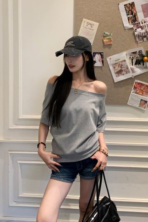 Korean Style One-Shoulder Short Sleeve T-Shirt for Women - Loose Fit Slimming Asymmetrical Off-Shoulder Top in Solid Color