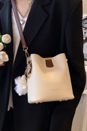 Korean-Style Retro Bucket Handbag for Women - Trendy Versatile Shoulder Bag for Spring/Summer 2025 High-End Fashion