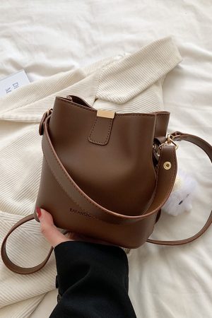 Korean-Style Retro Bucket Handbag for Women - Trendy Versatile Shoulder Bag for Spring/Summer 2025 High-End Fashion