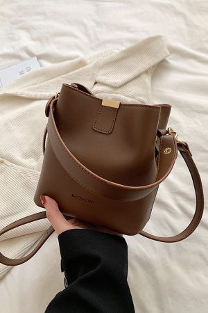 Korean-Style Retro Bucket Handbag for Women - Trendy Versatile Shoulder Bag for Spring/Summer 2025 High-End Fashion