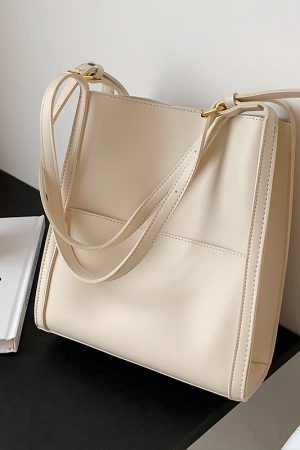 Korean-Style Retro Large-Capacity Shoulder Bag for Women - Spring/Summer 2025 Trendy High-End Student Underarm Bag