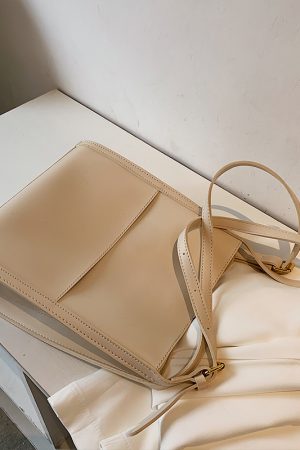 Korean-Style Retro Large-Capacity Shoulder Bag for Women - Spring/Summer 2025 Trendy High-End Student Underarm Bag