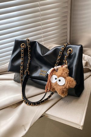 Korean-Style Retro Oil Wax Leather Shoulder Bag for Women - High-Quality Commuter Fashion for Autumn/Winter 2025