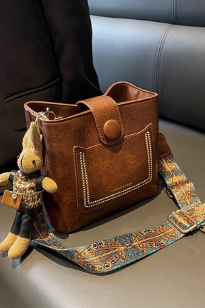 Korean Style Retro Wide Shoulder Strap Crossbody Bag for Women - Versatile Spring/Summer 2025 High-End Bucket Bag