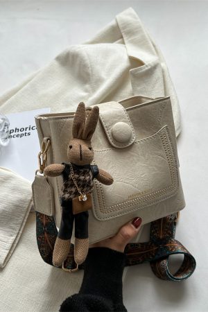 Korean Style Retro Wide Shoulder Strap Crossbody Bag for Women - Versatile Spring/Summer 2025 High-End Bucket Bag