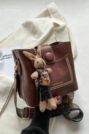 Korean Style Retro Wide Shoulder Strap Crossbody Bag for Women - Versatile Spring/Summer 2025 High-End Bucket Bag