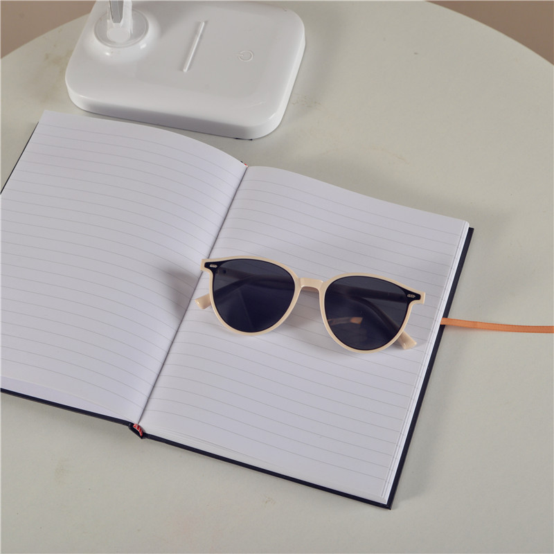 Korean Style Small Face Round Sunglasses for Women - Summer Hot Girl Beach Vacation Street Photography Accessory Korean Style Small Face Round Sunglasses for Women - Summer Hot Girl Beach Vacation Street Photography Accessory