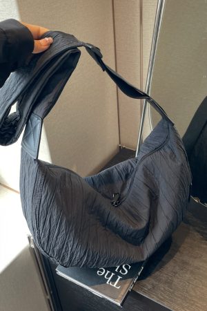 Korean Style Wrinkled Canvas Bag for Women, Casual Large Capacity Commuting Dumpling Shoulder Crossbody Bag, Versatile Student Tote