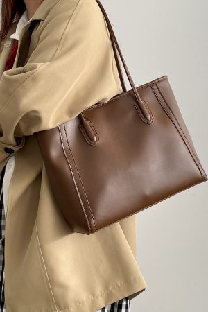 Korean Vintage Women's Shoulder Tote Bag, Large Capacity Commuting Bag for Spring and Summer, 2025 Niche Design