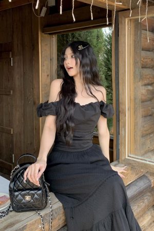 Lace One-Shoulder Floral Bud T-Shirt for Women - Elegant Slim Fit Spring 2025 Top, Y2K Style, Trendy Floral Design