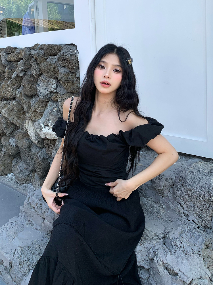 Lace One-Shoulder Floral Bud T-Shirt for Women - Elegant Slim Fit Spring 2025 Top, Y2K Style, Trendy Floral Design Lace One-Shoulder Floral Bud T-Shirt for Women - Elegant Slim Fit Spring 2025 Top, Y2K Style, Trendy Floral Design