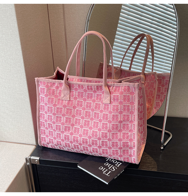 Large Capacity Canvas Bride Tote Bag for Weddings - Joy Character Design, Red Shoulder Bag, 2025 New Style Large Capacity Canvas Bride Tote Bag for Weddings - Joy Character Design, Red Shoulder Bag, 2025 New Style