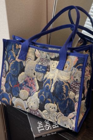 Large Capacity Cartoon Bear Canvas Tote Bag for Women - Stylish Commuting and Shopping Shoulder Bag for Short Trips