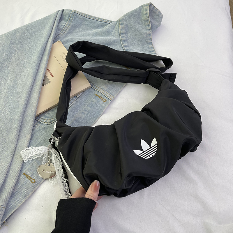 Large Capacity Dumpling Bag - Portable Versatile Shoulder Crossbody Bag for Work, Commuting, and Everyday Fashion 2025