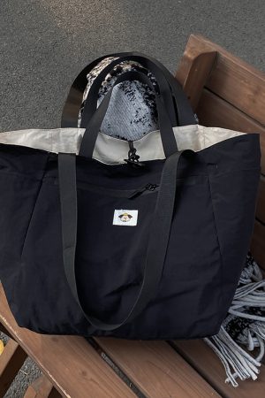 Large Capacity Nylon Tote Bag for Women, 2025 Outdoor Commuting Double-Sided Shoulder Bag, Ideal for Short-Distance Travel