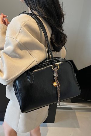 Large Capacity Red Shoulder Bag for Women - High-End Summer Fashion Commuting Handbag 2024 Style