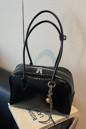 Large Capacity Red Shoulder Bag for Women - High-End Summer Fashion Commuting Handbag 2024 Style