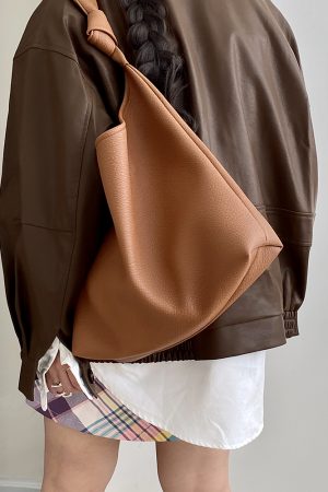 Large Capacity Soft Leather Shoulder Tote Bag for Women - Spring/Summer Commuting Essential, Trendy Niche Design