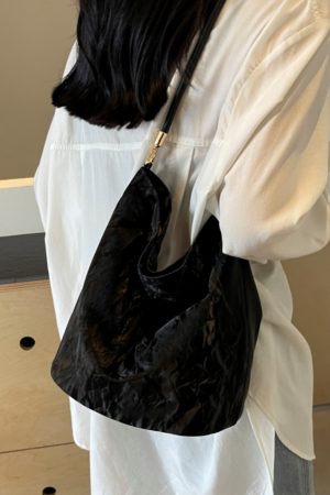 Large Capacity Women's Casual Shoulder Bag - Summer 2025 Minimalist Underarm Tote for Relaxed Commuting