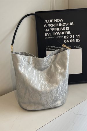 Large Capacity Women's Casual Shoulder Bag - Summer 2025 Minimalist Underarm Tote for Relaxed Commuting