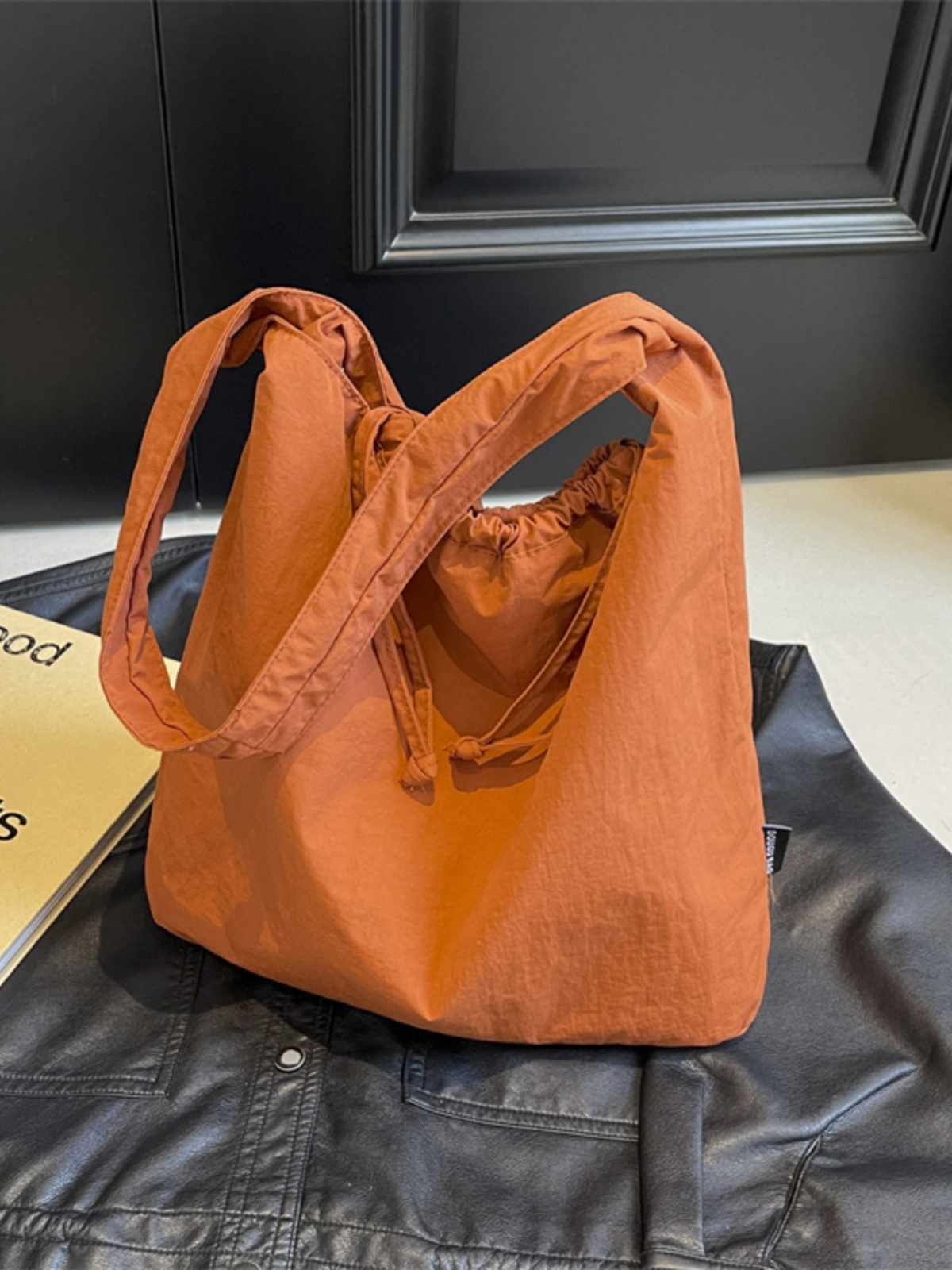 Large Capacity Women's Drawstring Cloth Shoulder Bag - 2025 Summer Fashion Tote for Commuting and Everyday Use Large Capacity Women's Drawstring Cloth Shoulder Bag - 2025 Summer Fashion Tote for Commuting and Everyday Use