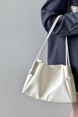 Large Capacity Women's Tote Bag - High-End Commuting Shoulder Handbag for Spring and Summer - Trendy Niche Design 2025