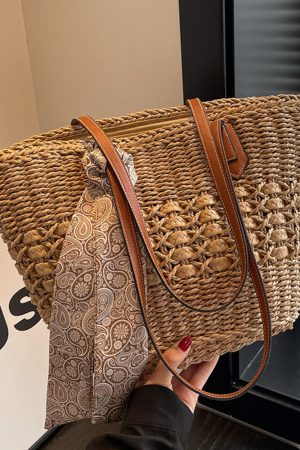 Large Capacity Woven Straw Shoulder Tote Bag for Women - Trendy Autumn 2025 Versatile Beach Vacation Handbag