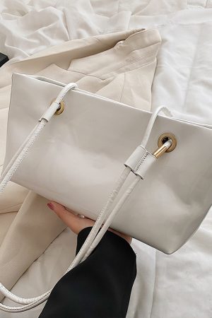 Large Shiny Patent Leather Single Shoulder Tote Bag for Women - Stylish High-End Commuting Bag for Spring Summer 2025