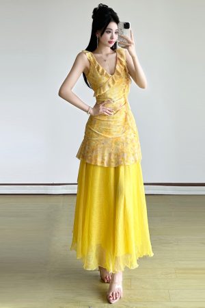 Layered Floral A-Line Dress for Women, Spaghetti Strap, Fresh Field Design, Gentle Fabric, Perfect for Spring and Summer Style