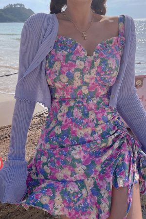 Lightweight Handmade Spring Summer Sun Protection Shirt, Vintage V-Neck Flared Sleeve Slimming Knit Top for Women