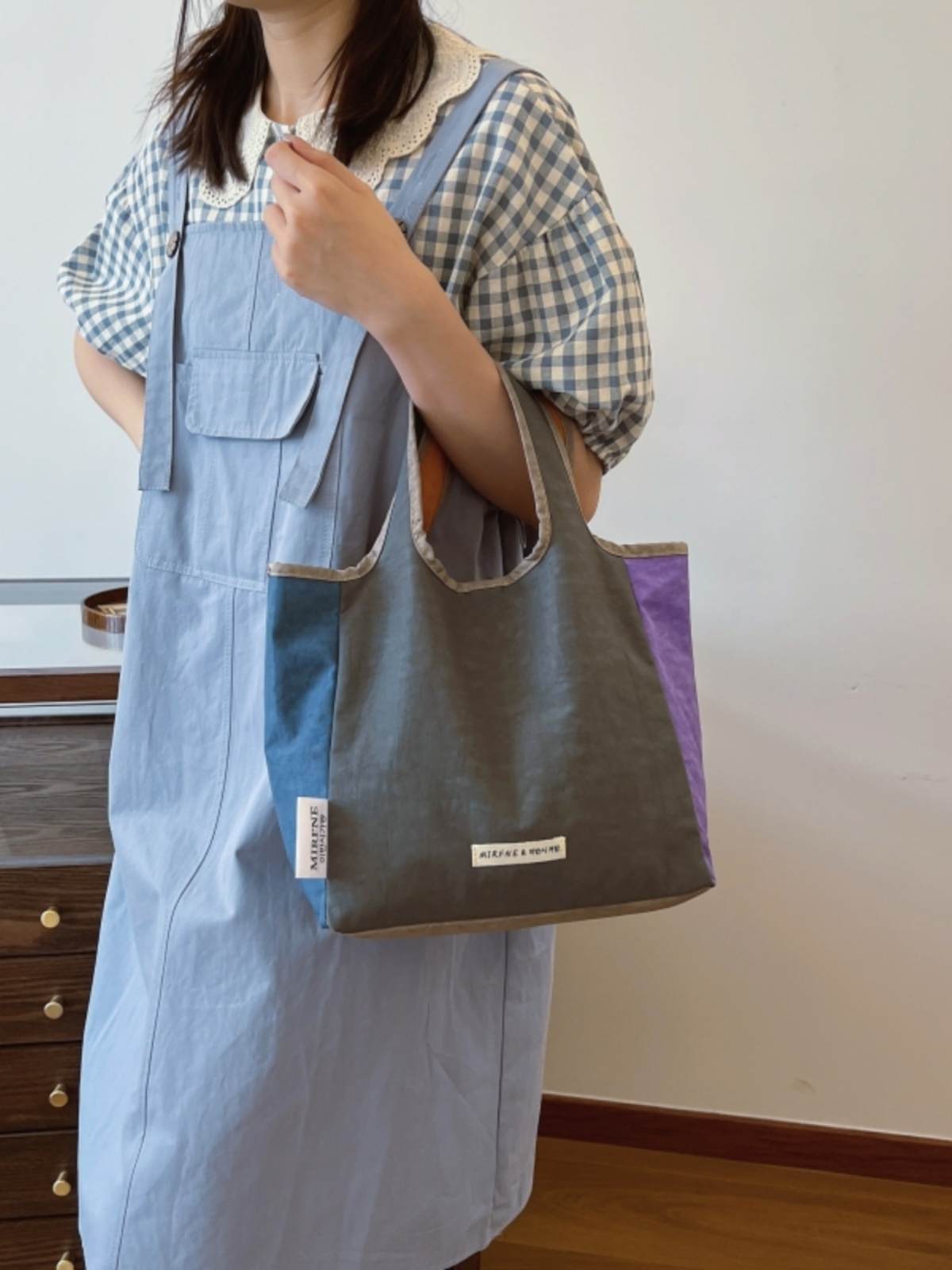 Lightweight Portable Nylon Tote Bag for Women - Large Capacity Foldable Handbag for Summer Outings and Commuting Lightweight Portable Nylon Tote Bag for Women - Large Capacity Foldable Handbag for Summer Outings and Commuting