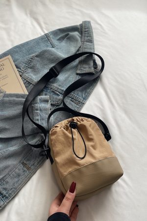 Lightweight Summer Crossbody Water Cup Bag for Women - 2025 Outdoor Cycling Phone Holder and Handheld Water Bottle Pouch