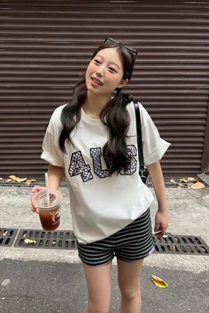 Loose Fit Short Sleeve T-Shirt with Snake Pattern and Embroidered Letters - Spring Summer National Trend for Couples